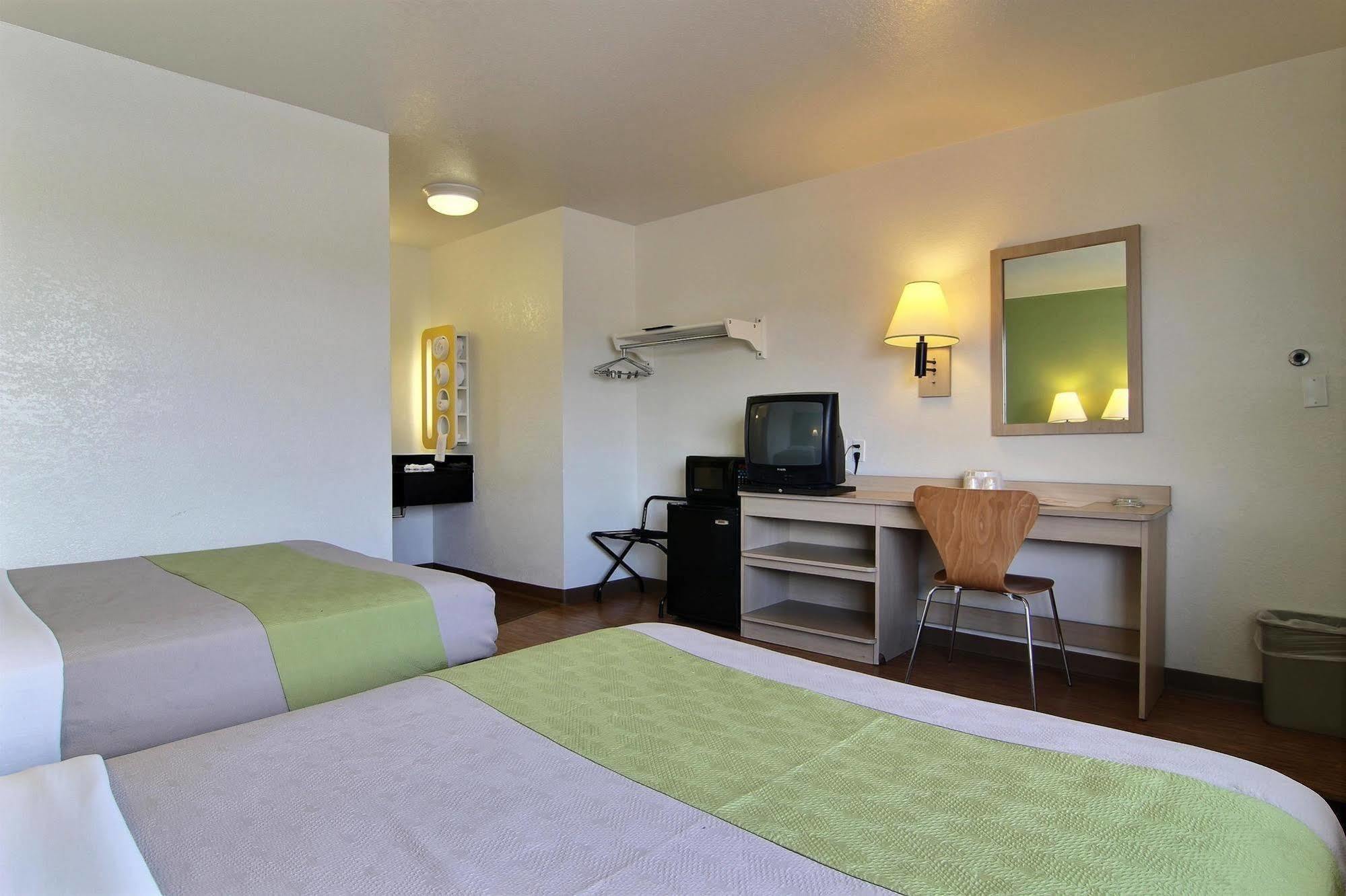Motel 6-Albuquerque, Nm - Midtown Екстер'єр фото